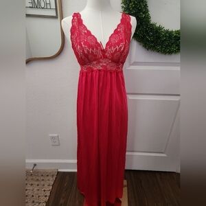 Vintage Elegant Red Lace Nightgown